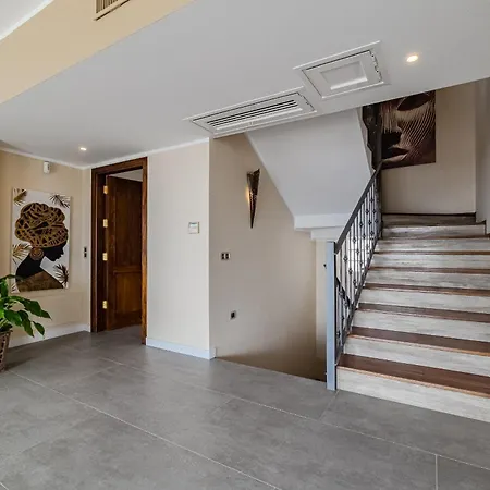 Luxuryvilla Heatedpool Costaadeje Panoramicseaview فيلة