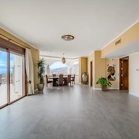 Luxuryvilla Heatedpool Costaadeje Panoramicseaview Βίλα Costa Adeje (Tenerife)
