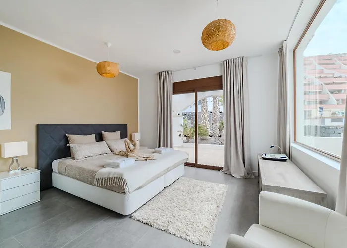 Luxuryvilla Heatedpool Costaadeje Panoramicseaview 别墅