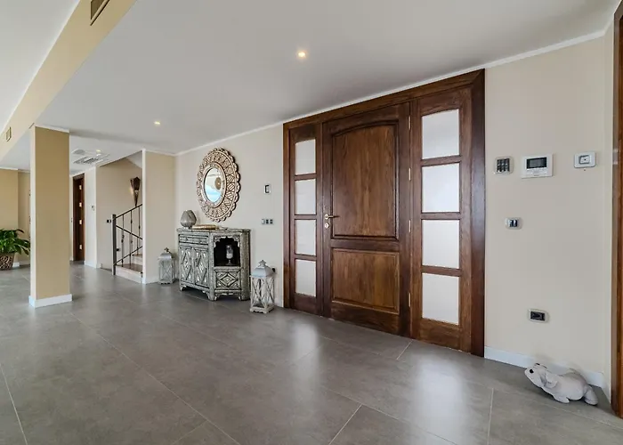 别墅 Luxuryvilla Heatedpool Costaadeje Panoramicseaview 阿德耶