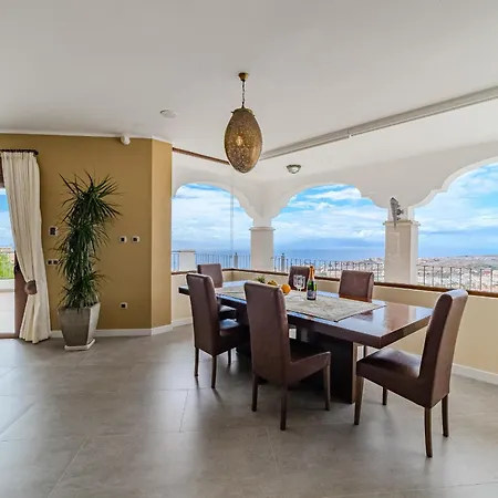 Вилла Luxuryvilla Heatedpool Costaadeje Panoramicseaview *